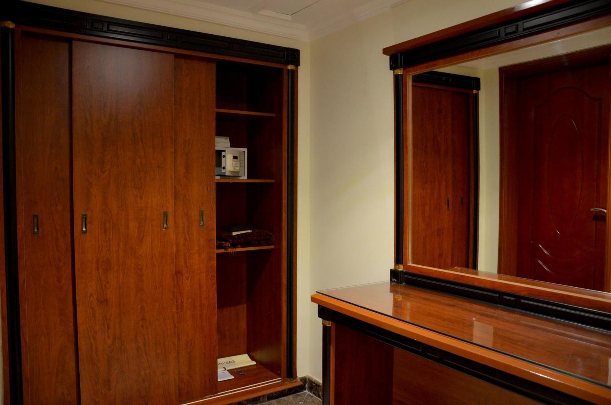 Crown Tower Hotel Al Al Jubail Esterno foto