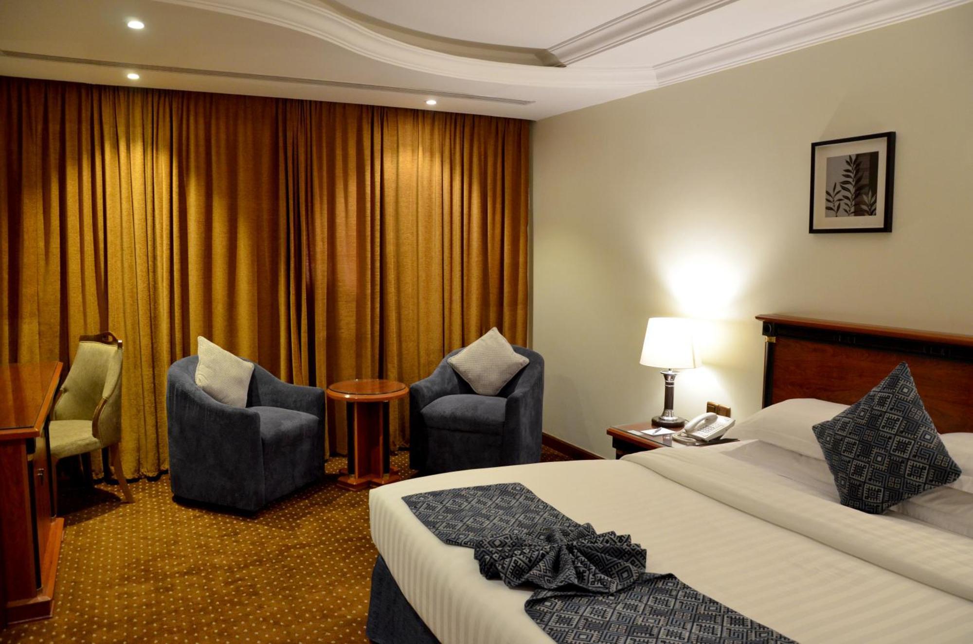 Crown Tower Hotel Al Al Jubail Esterno foto