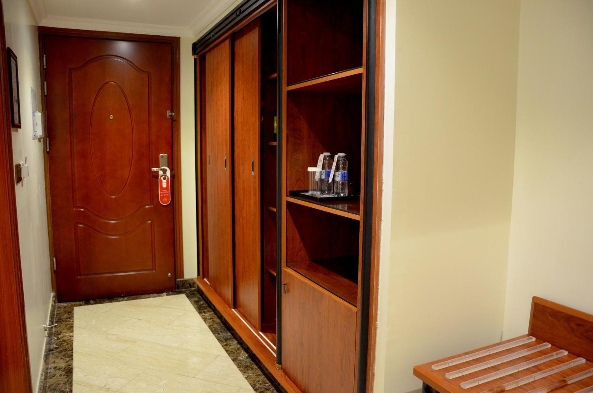 Crown Tower Hotel Al Al Jubail Esterno foto