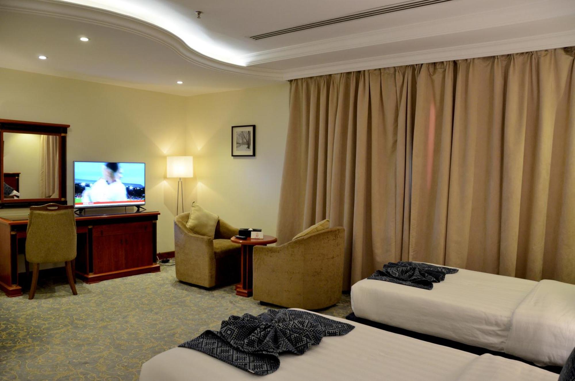 Crown Tower Hotel Al Al Jubail Esterno foto