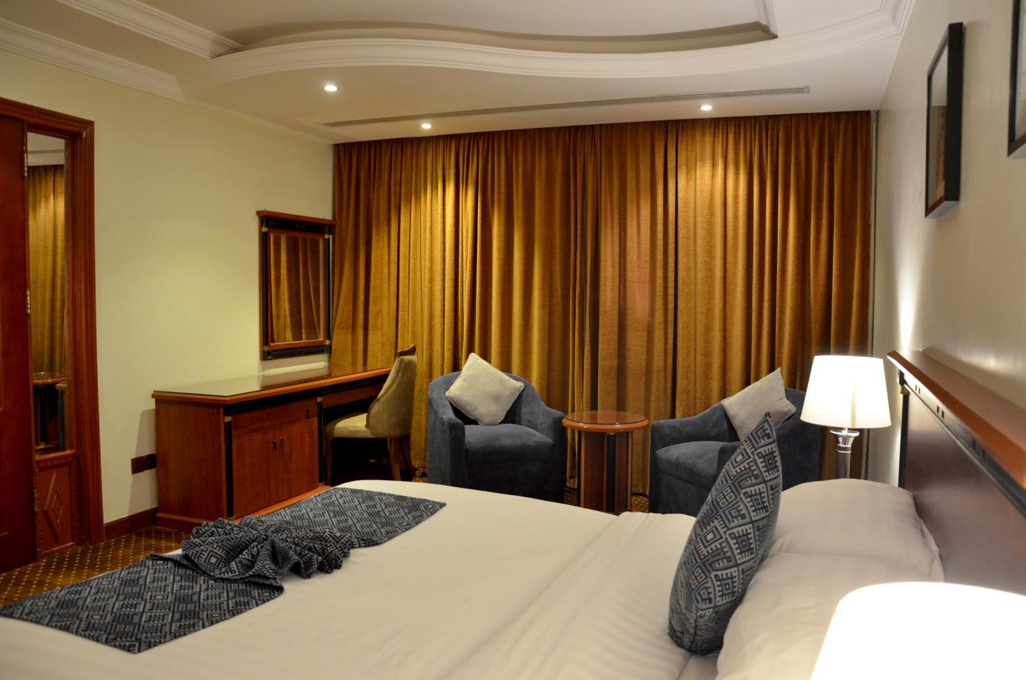 Crown Tower Hotel Al Al Jubail Esterno foto
