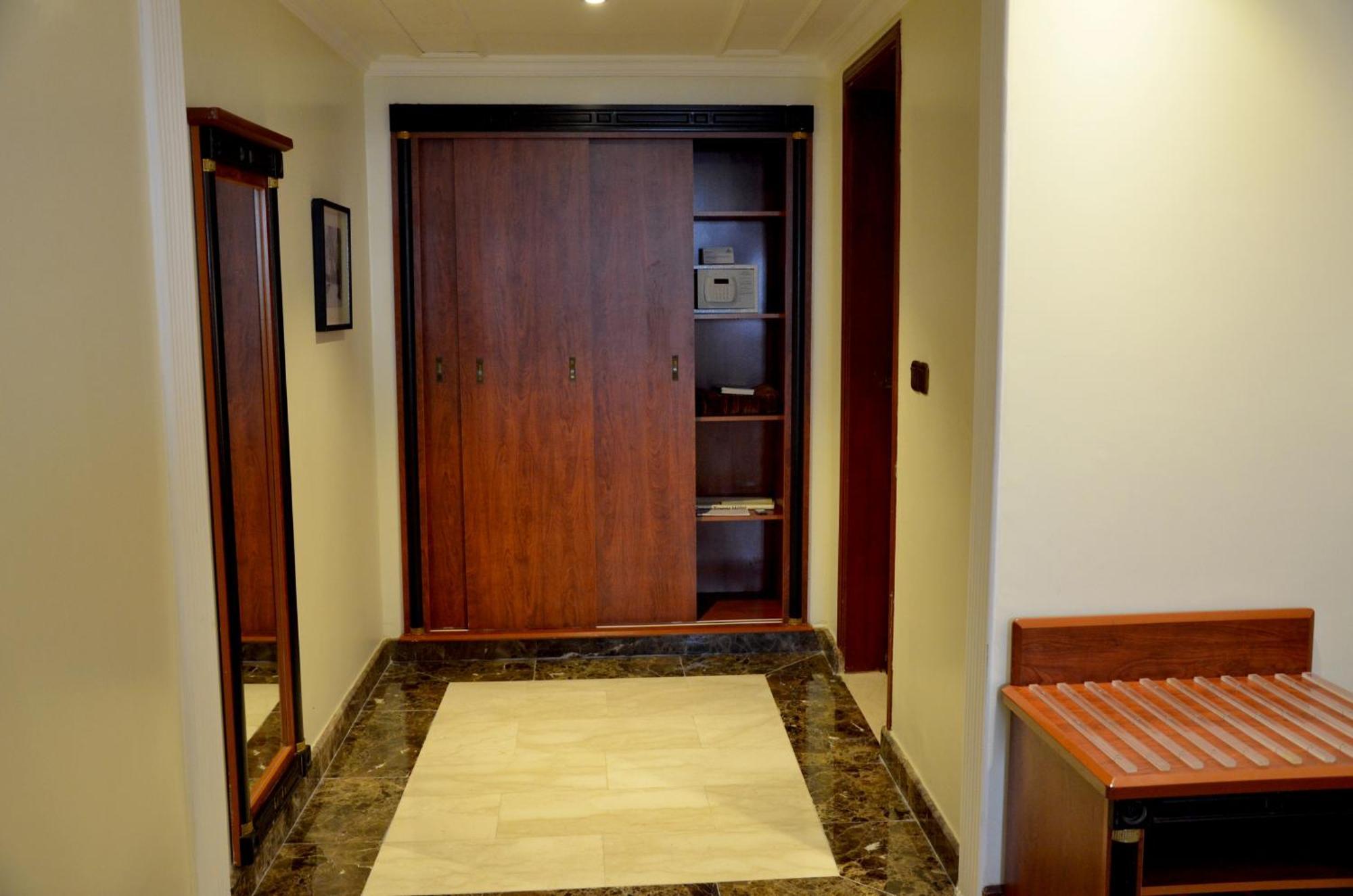 Crown Tower Hotel Al Al Jubail Esterno foto
