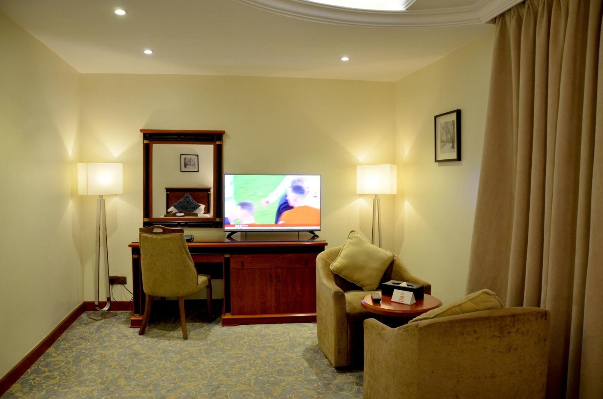 Crown Tower Hotel Al Al Jubail Esterno foto