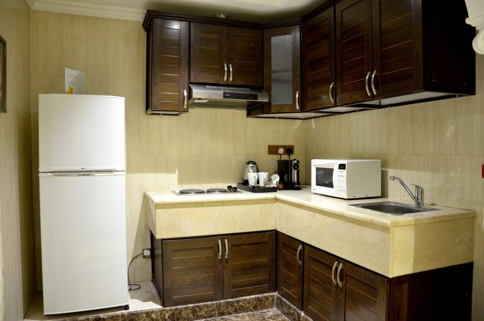 Crown Tower Hotel Al Al Jubail Esterno foto