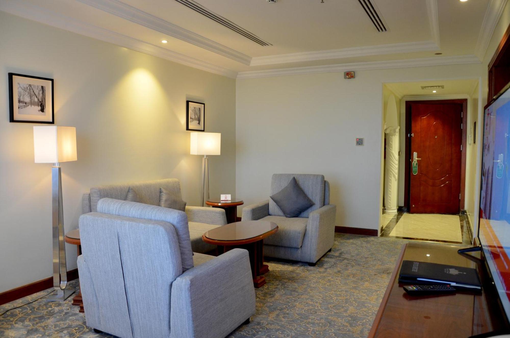 Crown Tower Hotel Al Al Jubail Esterno foto