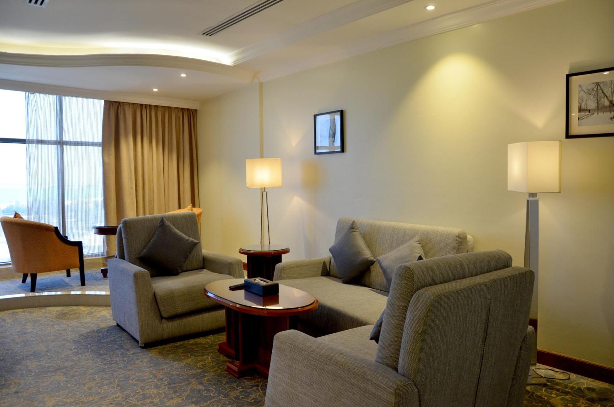 Crown Tower Hotel Al Al Jubail Esterno foto