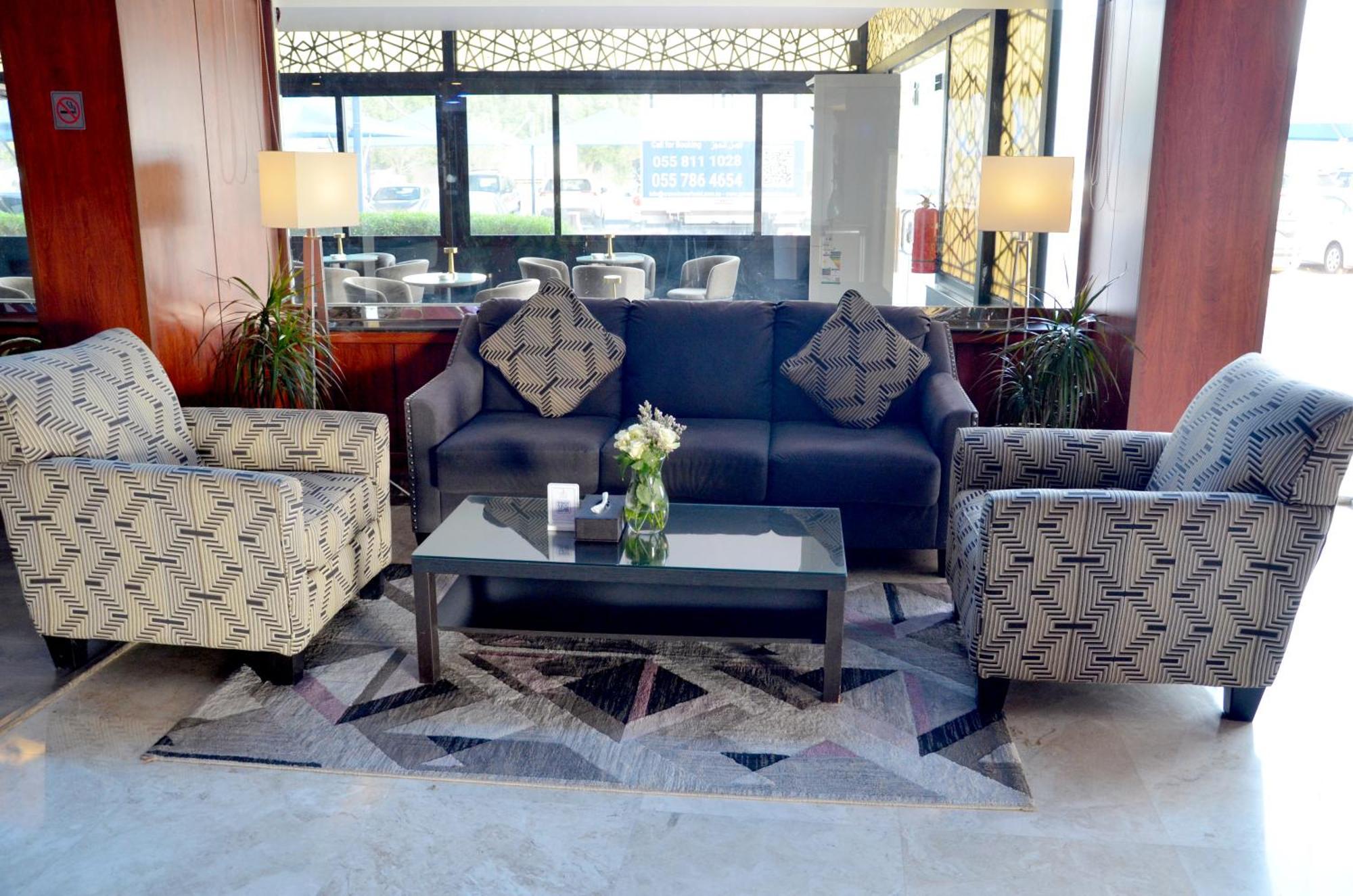 Crown Tower Hotel Al Al Jubail Esterno foto