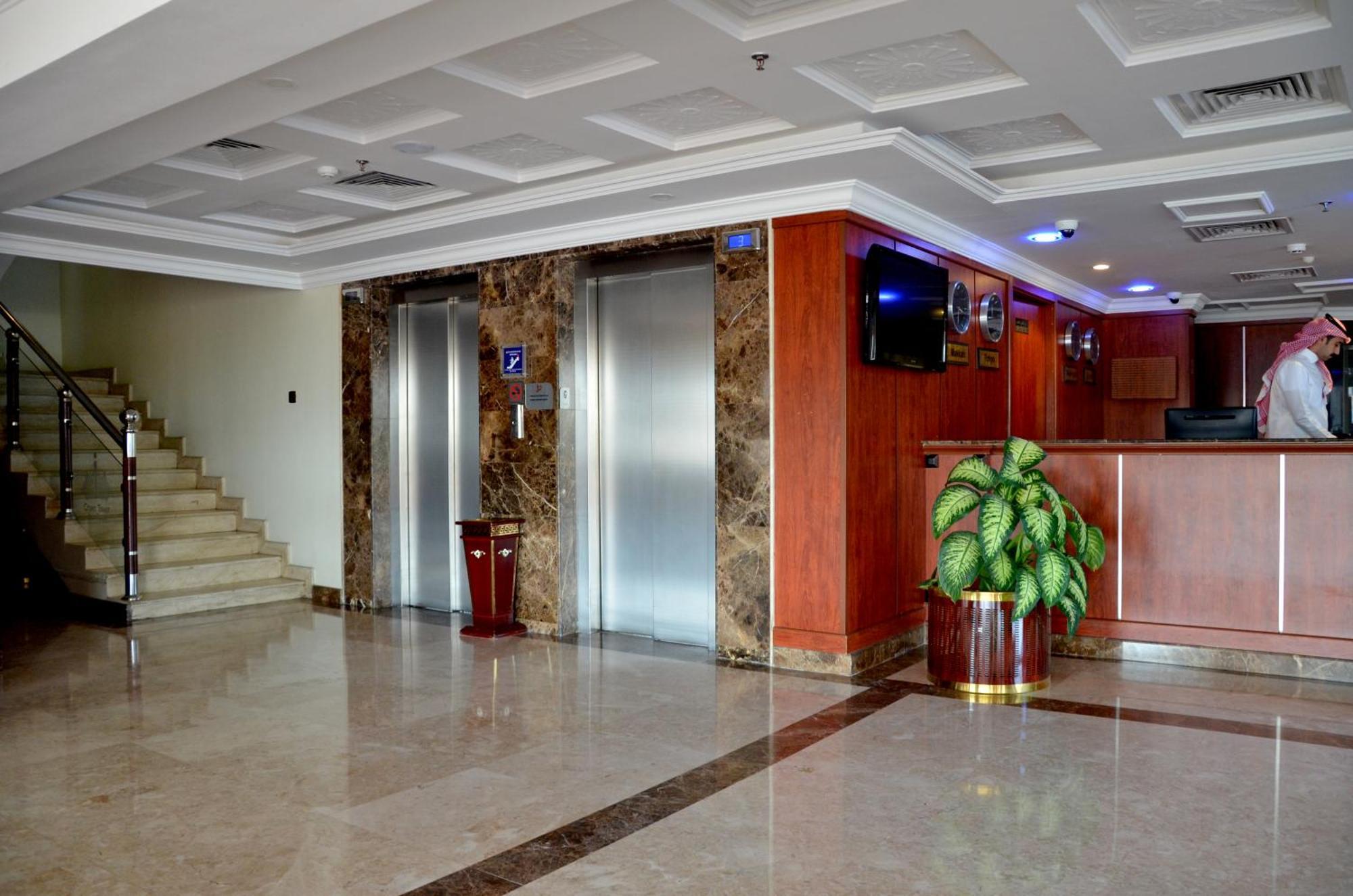 Crown Tower Hotel Al Al Jubail Esterno foto